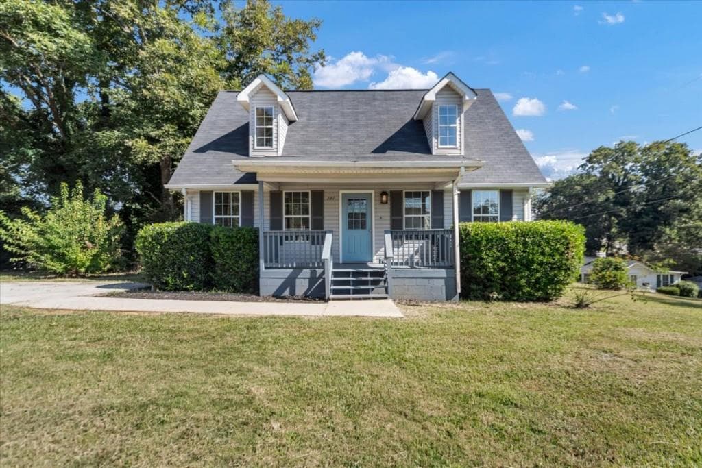 3 bedroom, 2 bathroom, 1,254 sq ft single family residence for rent at 737 Carlton Street, Gainesville, GA 30501 for $2,200 a month