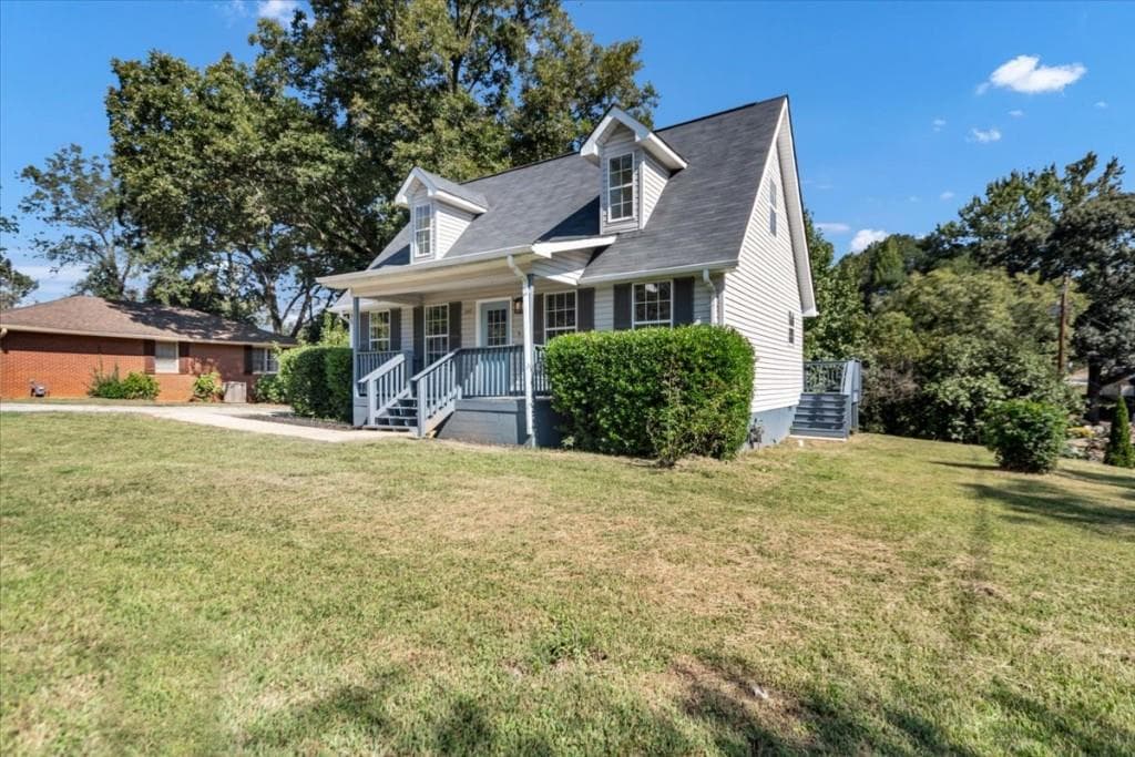 3 bedroom, 2 bathroom, 1,254 sq ft single family residence for rent at 737 Carlton Street, Gainesville, GA 30501 for $2,200 a month — photo 2