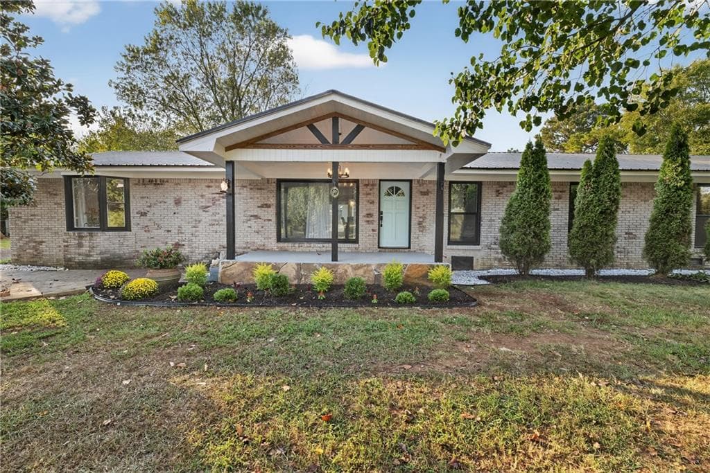 5 bedroom, 4 bathroom, 3,194 sq ft single family residence for sale at 1943 Rome Road, Calhoun, GA 30701