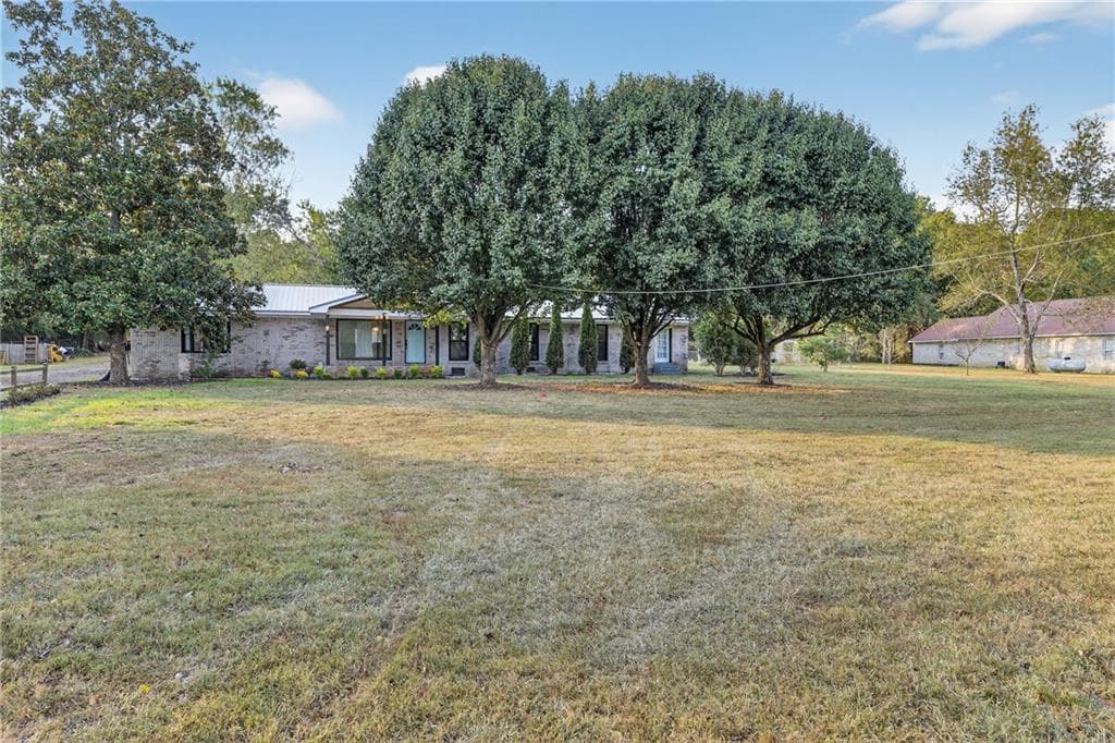 5 bedroom, 4 bathroom, 3,194 sq ft single family residence for sale at 1943 Rome Road, Calhoun, GA 30701 — photo 5
