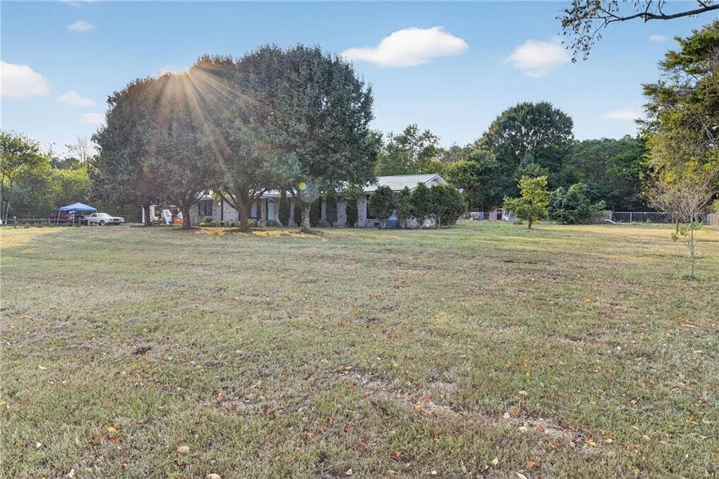 5 bedroom, 4 bathroom, 3,194 sq ft single family residence for sale at 1943 Rome Road, Calhoun, GA 30701 — photo 6