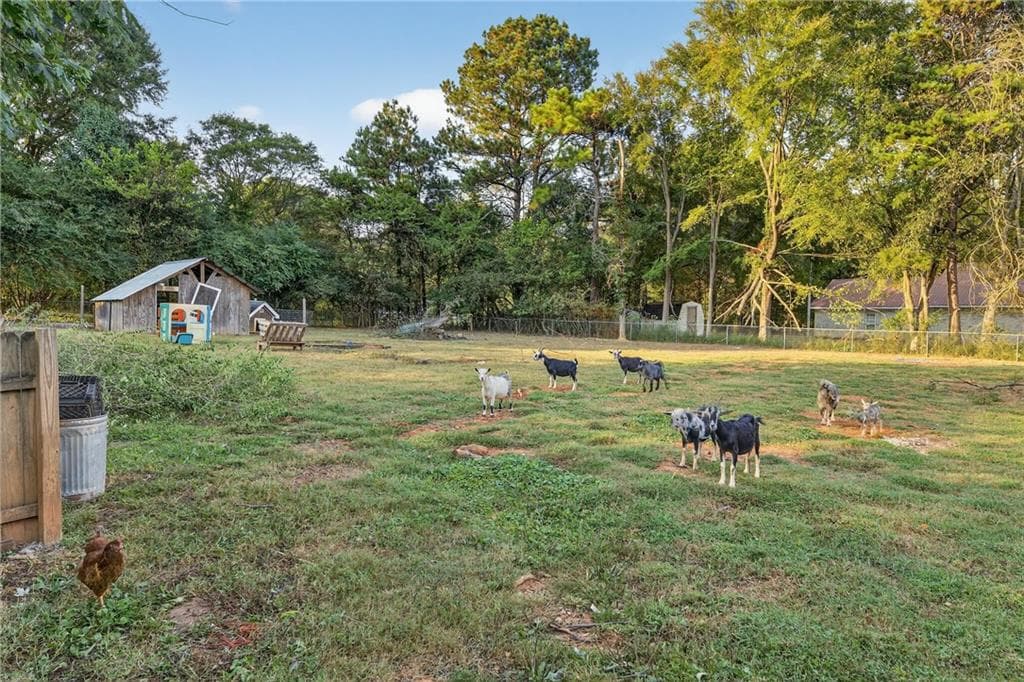 5 bedroom, 4 bathroom, 3,194 sq ft single family residence for sale at 1943 Rome Road, Calhoun, GA 30701 — photo 7