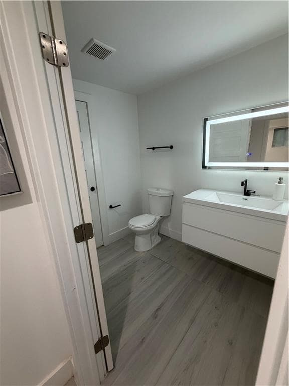 4 bedroom, 4 bathroom, 2,678 sq ft single family residence for sale at 1637 Emerald Avenue, Atlanta, GA 30310 — photo 4