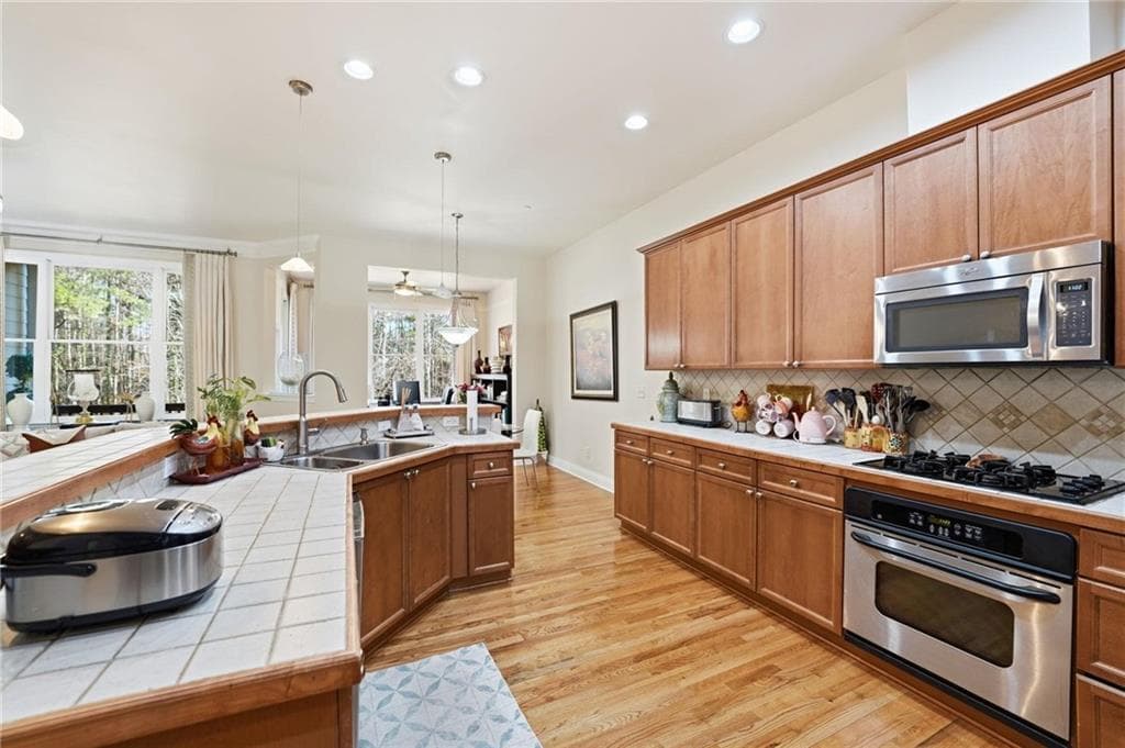 3 bedroom, 4 bathroom, 2,947 sq ft townhouse for sale at 1307 Creekside Place, Smyrna, GA 30082 — photo 6