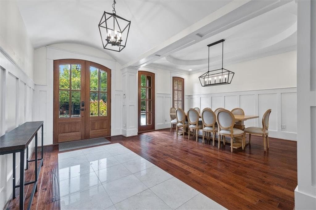 7 bedroom, 6 bathroom, 4,400 sq ft single family residence for sale at 1404 Briarwood Street, Brookhaven, GA 30319 — photo 2