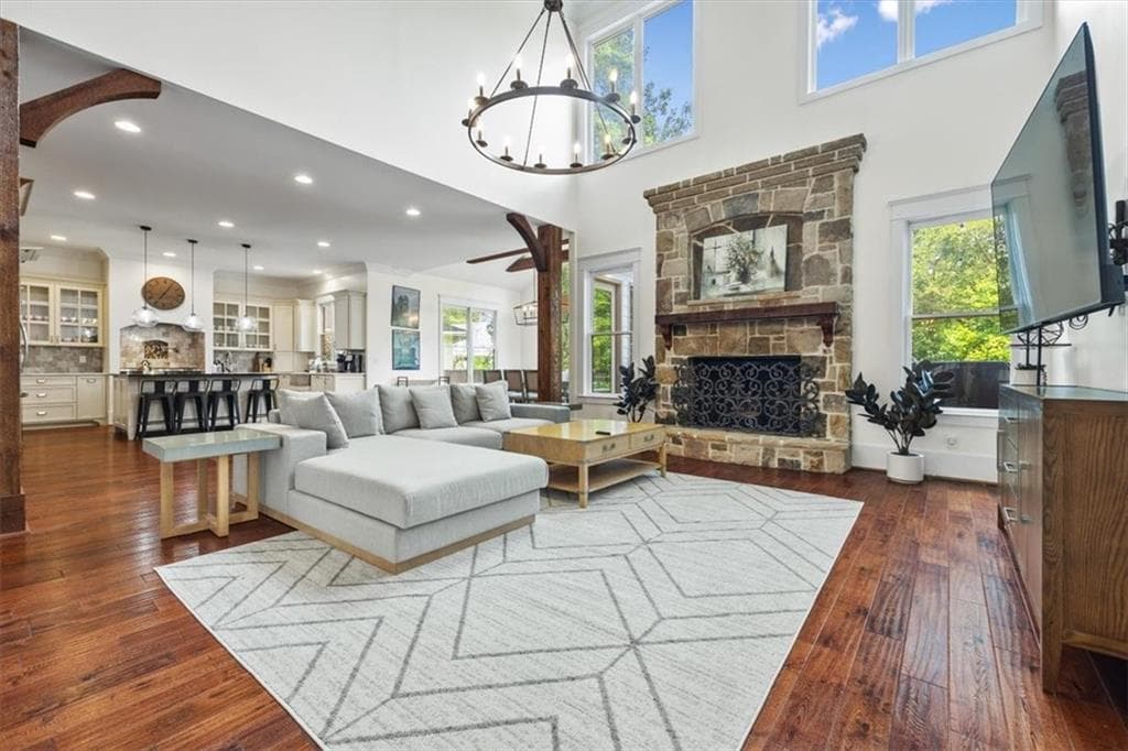 7 bedroom, 6 bathroom, 4,400 sq ft single family residence for sale at 1404 Briarwood Street, Brookhaven, GA 30319 — photo 4