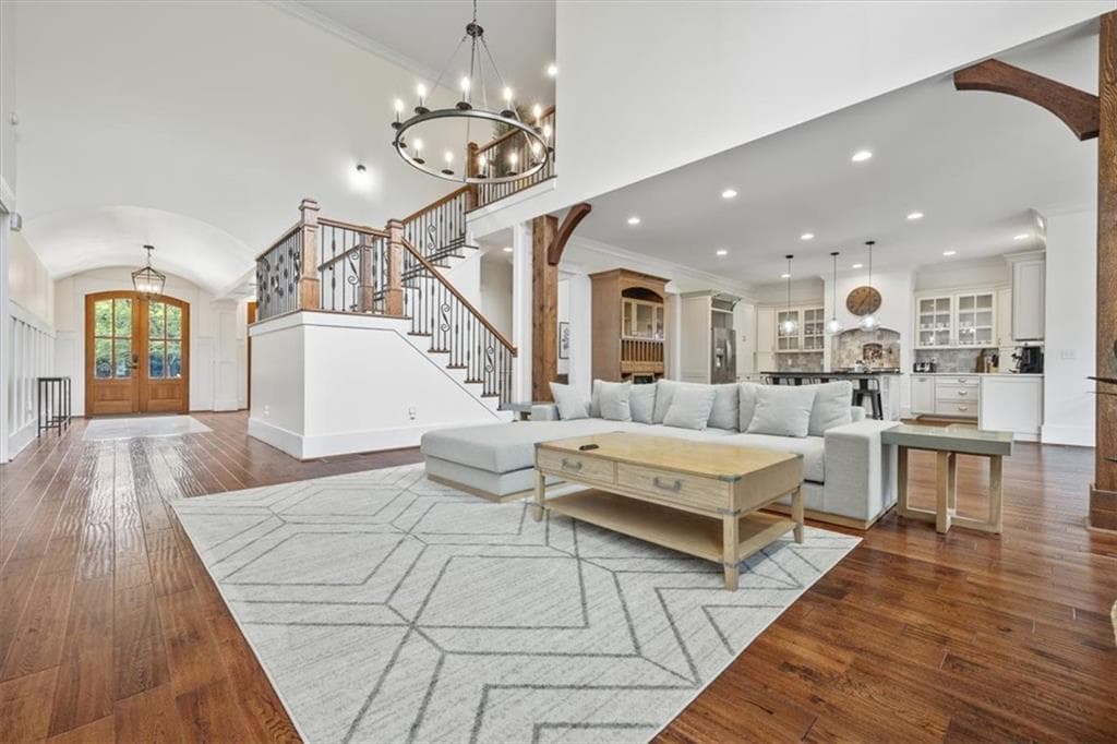 7 bedroom, 6 bathroom, 4,400 sq ft single family residence for sale at 1404 Briarwood Street, Brookhaven, GA 30319 — photo 5