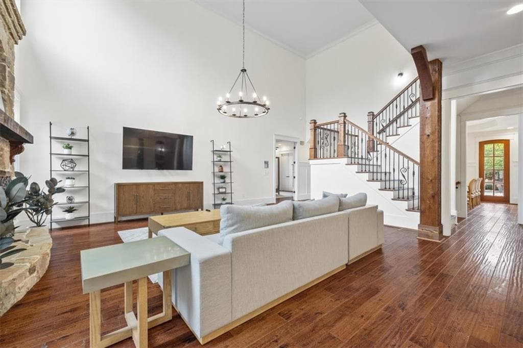 7 bedroom, 6 bathroom, 4,400 sq ft single family residence for sale at 1404 Briarwood Street, Brookhaven, GA 30319 — photo 7