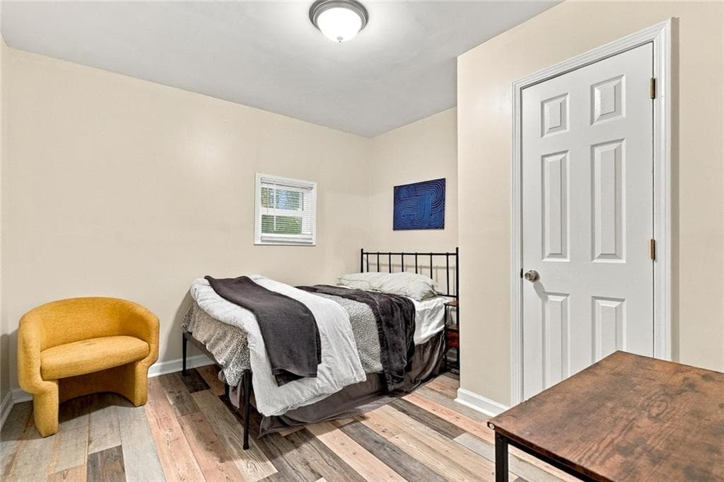 8 bedroom, 3 bathroom, 3,384 sq ft single family residence for sale at 1069 Martin Luther King Jr Drive SW, Atlanta, GA 30314 — photo 8