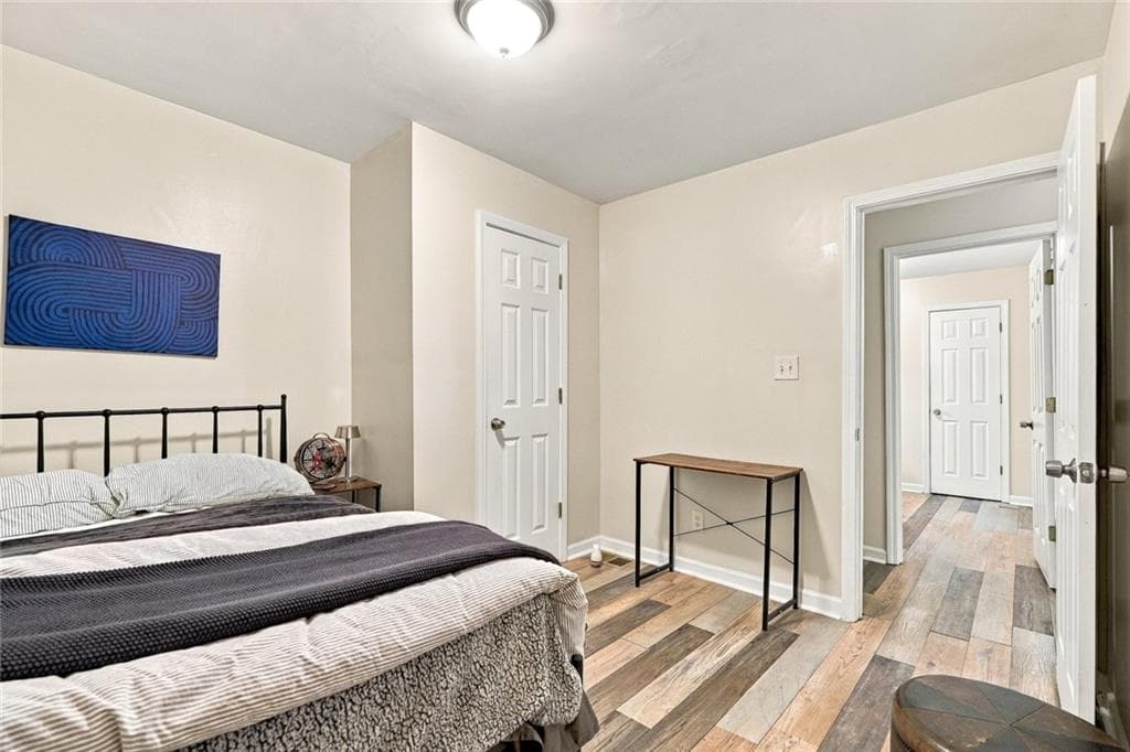8 bedroom, 3 bathroom, 3,384 sq ft single family residence for sale at 1069 Martin Luther King Jr Drive SW, Atlanta, GA 30314 — photo 9