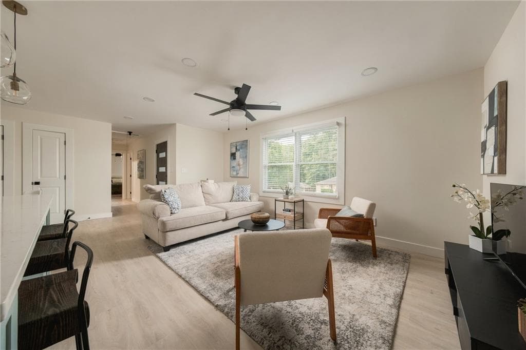 3 bedroom, 2 bathroom, 1,869 sq ft single family residence for sale at 2702 Rollingwood Lane, Atlanta, GA 30316 — photo 8