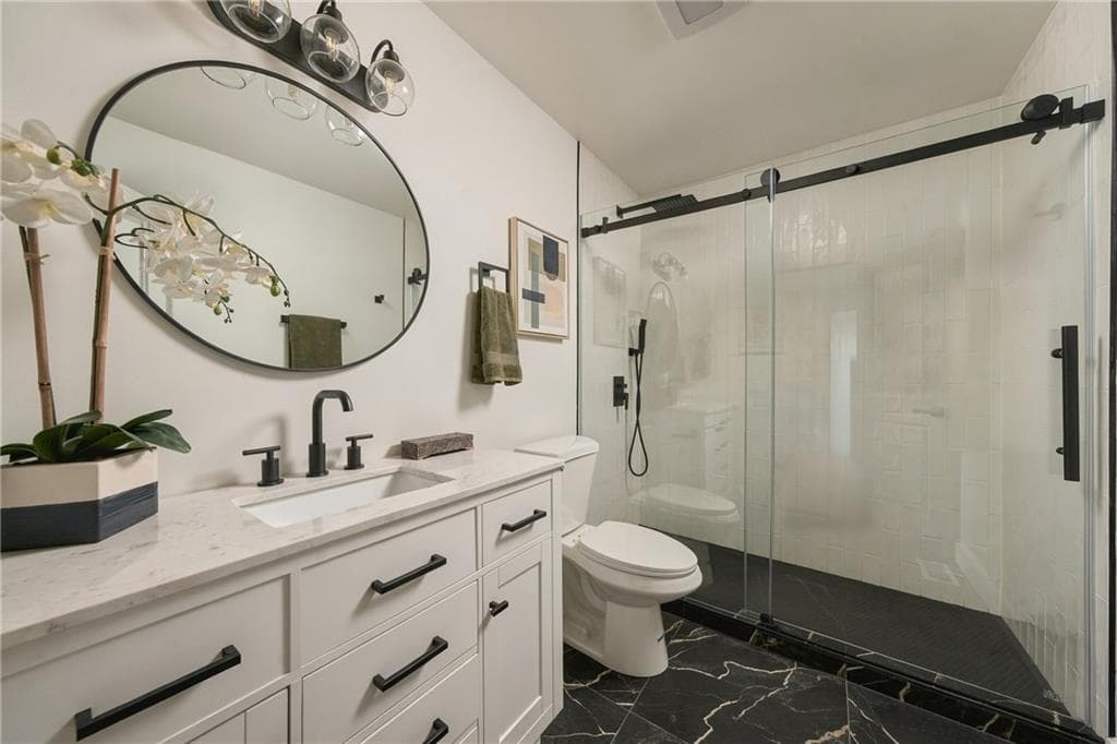 3 bedroom, 2 bathroom, 1,869 sq ft single family residence for sale at 2702 Rollingwood Lane, Atlanta, GA 30316 — photo 5