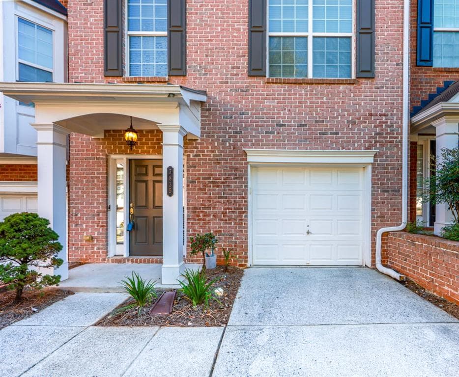 3 bedroom, 4 bathroom, 1,702 sq ft townhouse for rent at 7835 Kiverton Place, Atlanta, GA 30350 for $2,800 a month — photo 2