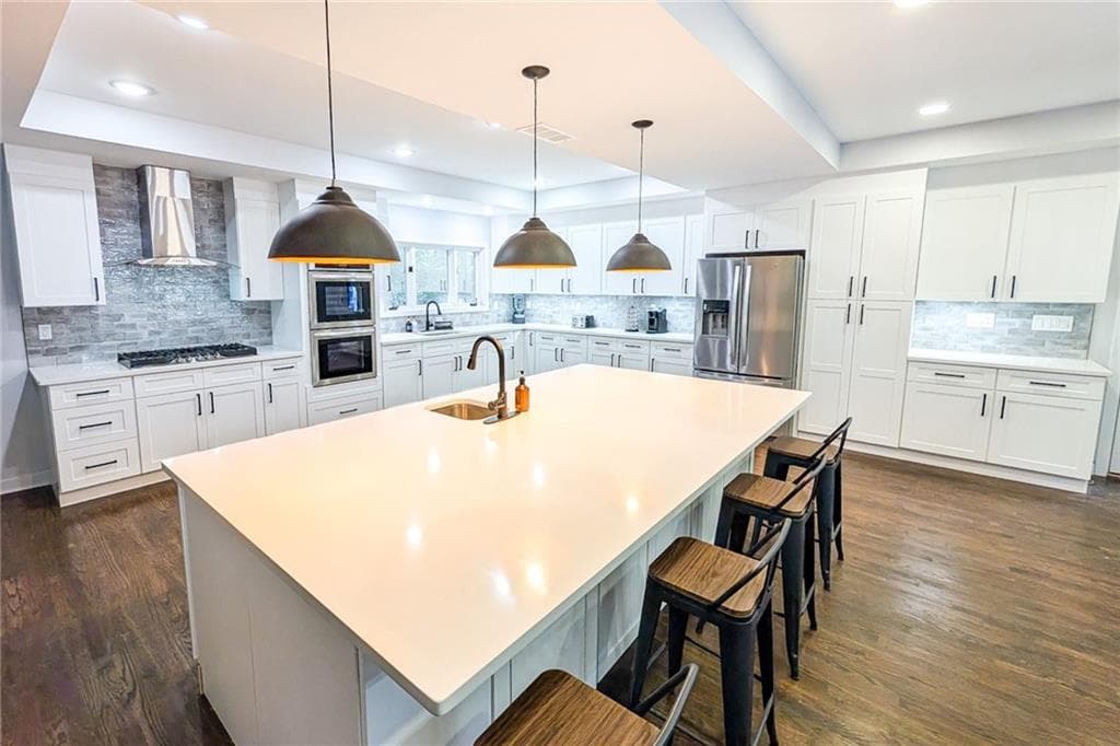 8 bedroom, 6 bathroom, 5,572 sq ft single family residence for sale at 1351 Paces Forest Drive, Atlanta, GA 30327 — photo 8