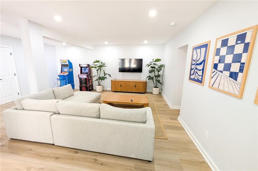 8 bedroom, 6 bathroom, 5,572 sq ft single family residence for sale at 1351 Paces Forest Drive, Atlanta, GA 30327 — photo 10