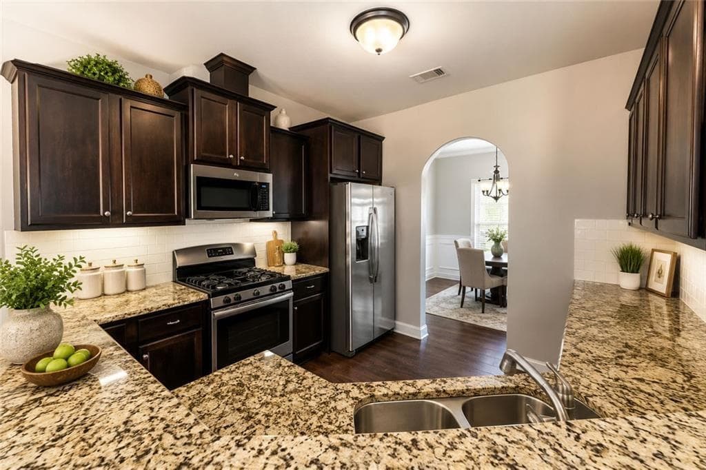5 bedroom, 3 bathroom, 2,784 sq ft single family residence for sale at 1580 Campbell Ridge Lane, Lawrenceville, GA 30045 — photo 9