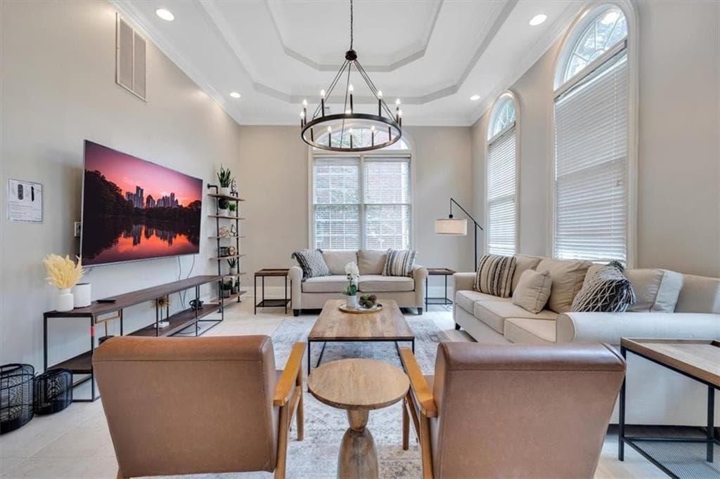 6 bedroom, 5 bathroom, 3,051 sq ft single family residence for sale at 1010 Burton Drive, Atlanta, GA 30329 — photo 3