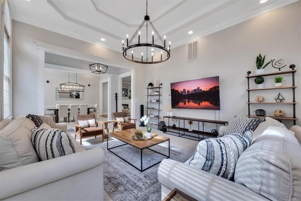 6 bedroom, 5 bathroom, 3,051 sq ft single family residence for sale at 1010 Burton Drive, Atlanta, GA 30329 — photo 4