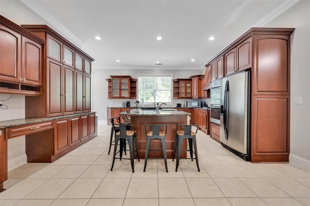 6 bedroom, 5 bathroom, 3,051 sq ft single family residence for sale at 1010 Burton Drive, Atlanta, GA 30329 — photo 8