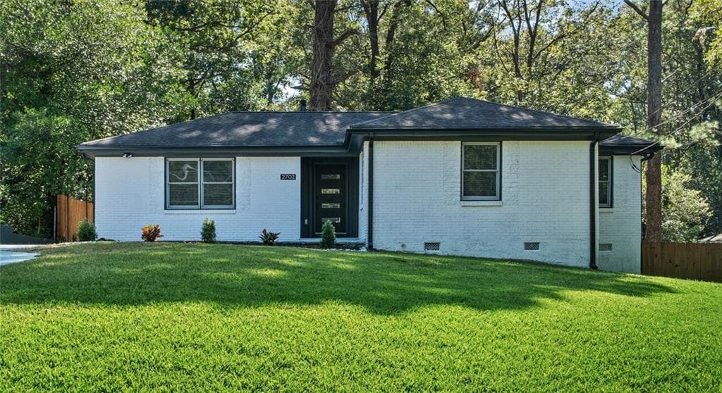 3 bedroom, 2 bathroom, 1,869 sq ft single family residence for sale at 2702 Rollingwood Lane, Atlanta, GA 30316 — photo 2