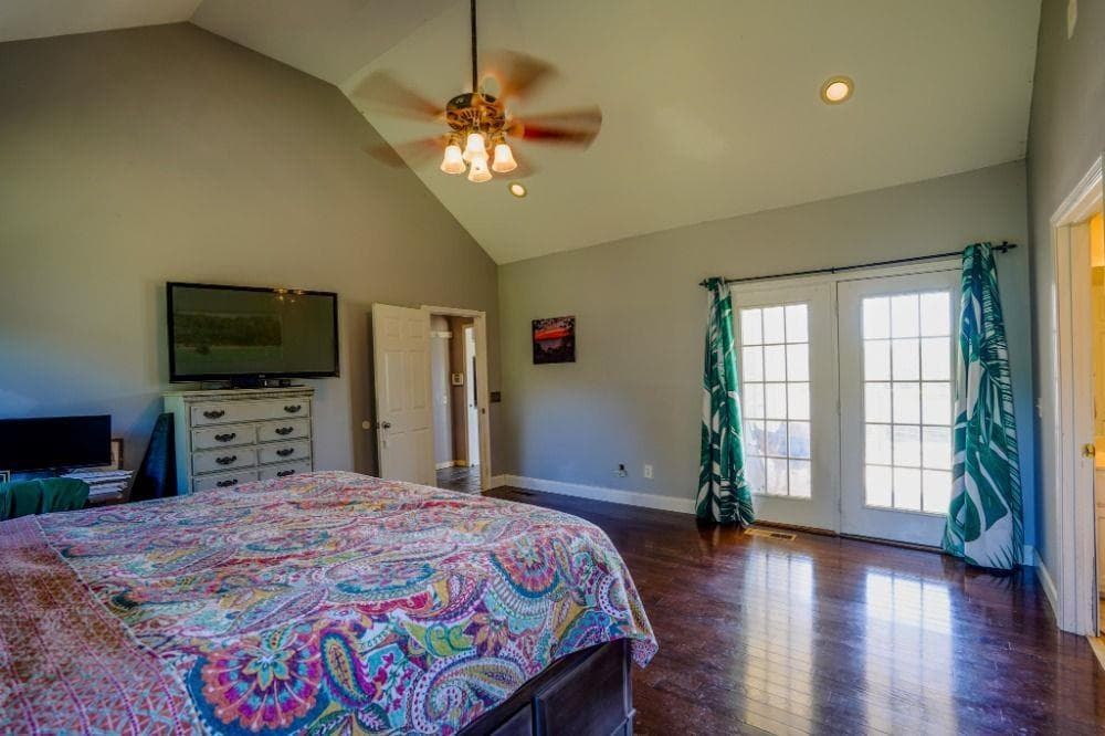 5 bedroom, 6 bathroom, 4,096 sq ft single family residence for sale at 245 Foothills Drive, Murrayville, GA 30564 — photo 9