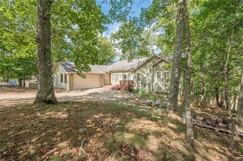 3 bedroom, 3 bathroom, 2,387 sq ft single family residence for sale at 141 Red Cloud Drive, Waleska, GA 30183 — photo 5