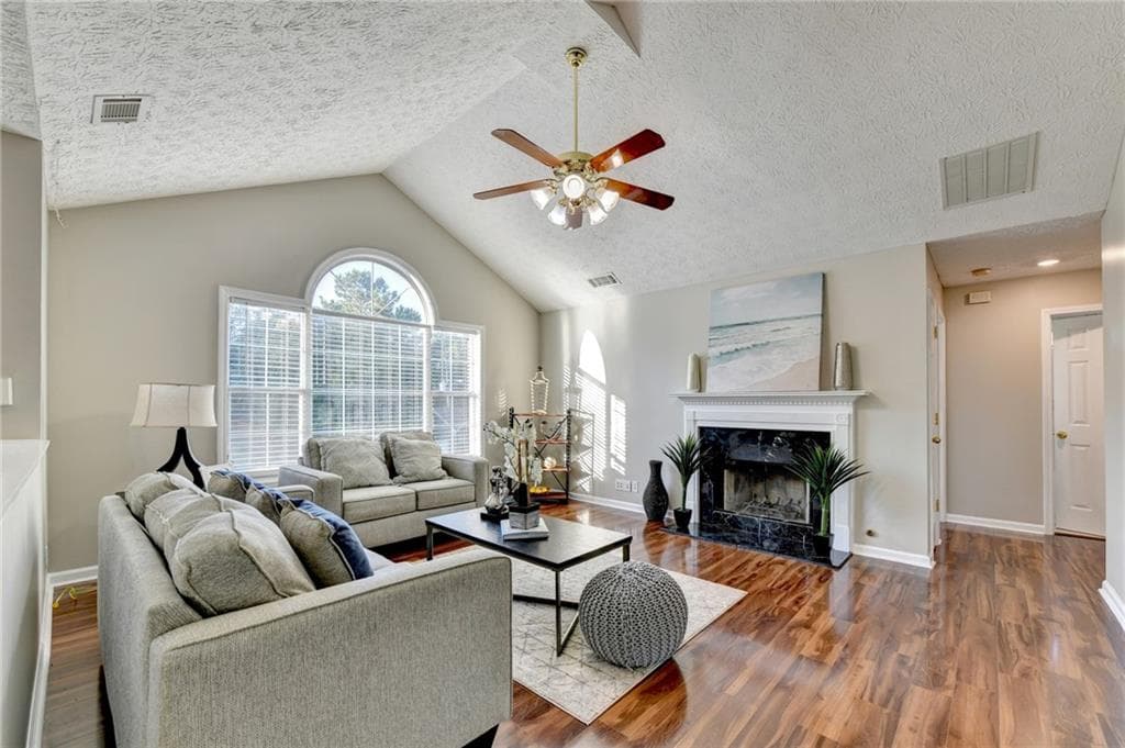 4 bedroom, 3 bathroom, 2,034 sq ft single family residence for sale at 3921 Pine Gorge Court, Dacula, GA 30019 — photo 3