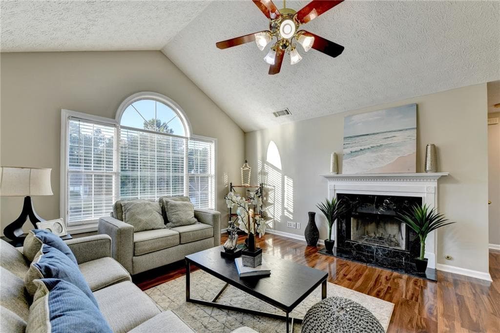 4 bedroom, 3 bathroom, 2,034 sq ft single family residence for sale at 3921 Pine Gorge Court, Dacula, GA 30019 — photo 5