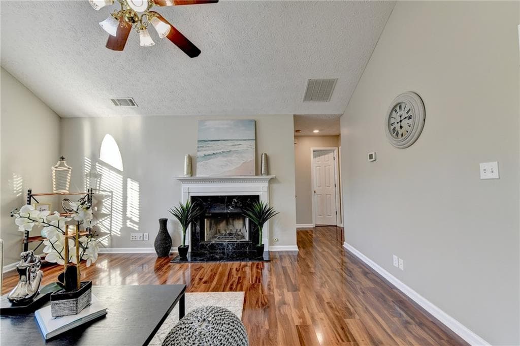 4 bedroom, 3 bathroom, 2,034 sq ft single family residence for sale at 3921 Pine Gorge Court, Dacula, GA 30019 — photo 6