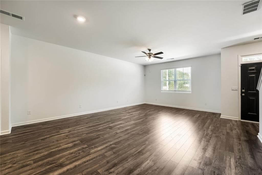 3 bedroom, 3 bathroom, 1,878 sq ft townhouse for rent at 723 Aura Trail, Lawrenceville, GA 30045 for $2,550 a month — photo 4