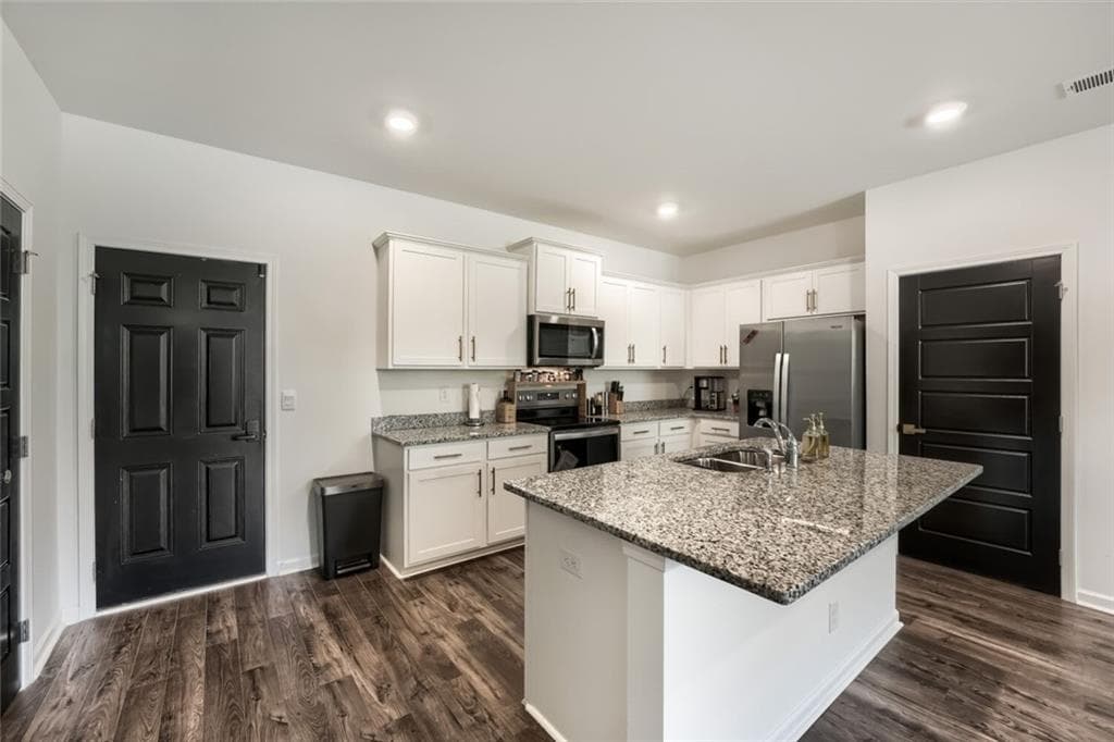 3 bedroom, 3 bathroom, 1,878 sq ft townhouse for rent at 723 Aura Trail, Lawrenceville, GA 30045 for $2,550 a month — photo 6