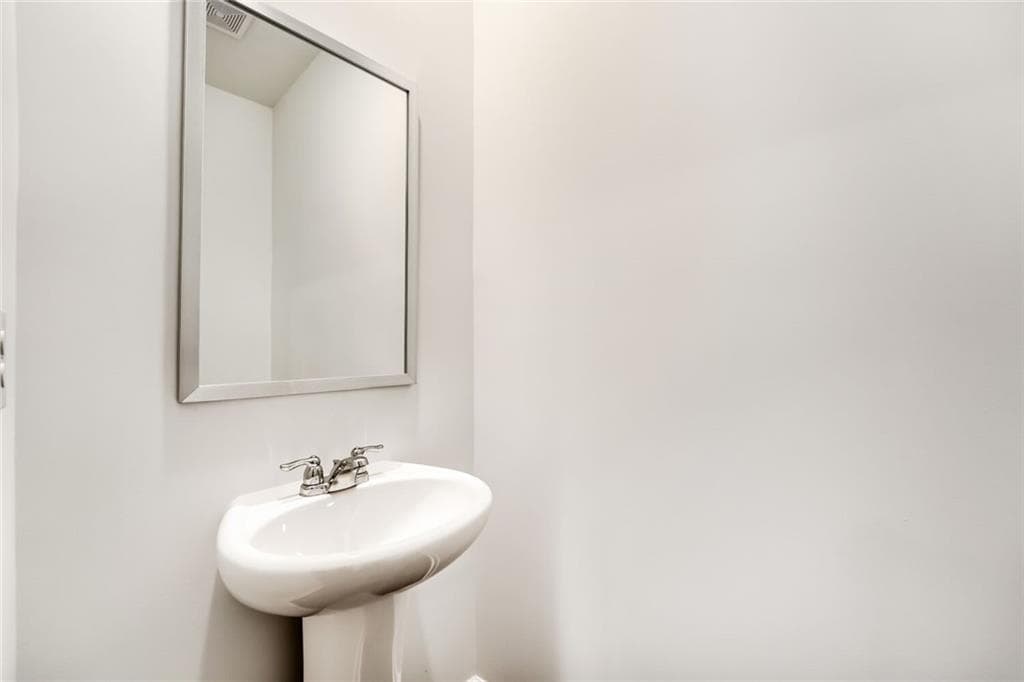 3 bedroom, 3 bathroom, 1,878 sq ft townhouse for rent at 723 Aura Trail, Lawrenceville, GA 30045 for $2,550 a month — photo 7