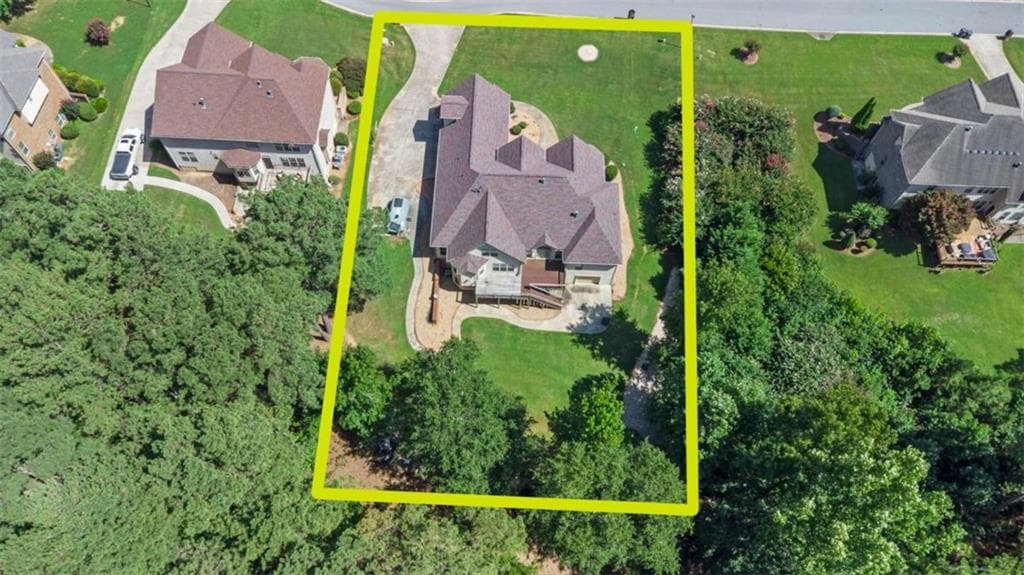 7 bedroom, 4 bathroom, 4,046 sq ft single family residence for sale at 812 Treeline Drive, Conyers, GA 30094 — photo 4