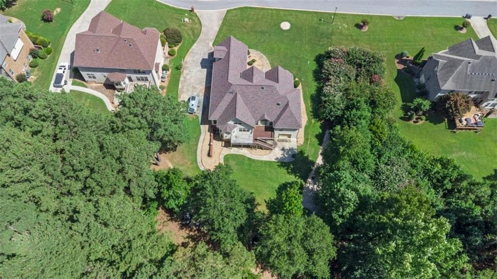 7 bedroom, 4 bathroom, 4,046 sq ft single family residence for sale at 812 Treeline Drive, Conyers, GA 30094 — photo 7