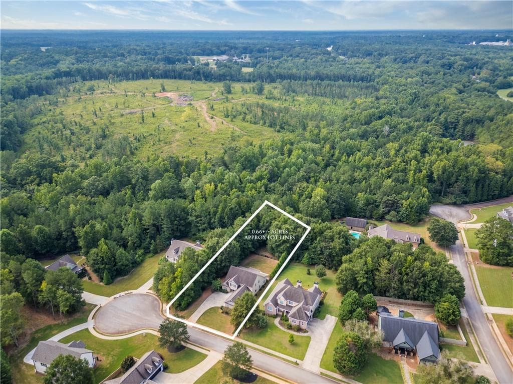 4 bedroom, 4 bathroom, 3,199 sq ft single family residence for sale at 1031 Greenwood Circle, Madison, GA 30650 — photo 4