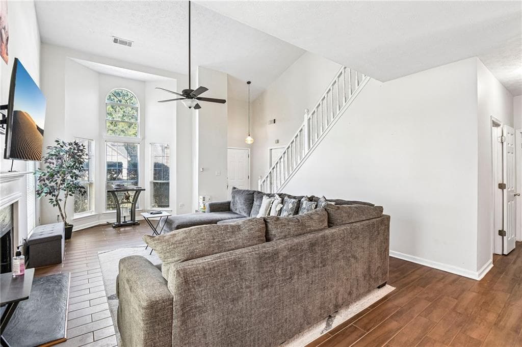 3 bedroom, 3 bathroom, 2,062 sq ft single family residence for sale at 1117 W Shore Drive, Riverdale, GA 30296 — photo 3