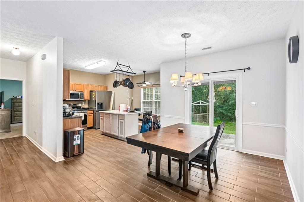 3 bedroom, 3 bathroom, 2,062 sq ft single family residence for sale at 1117 W Shore Drive, Riverdale, GA 30296 — photo 5