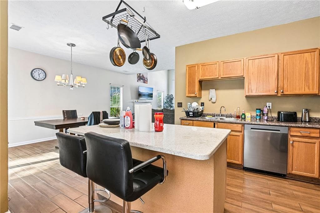 3 bedroom, 3 bathroom, 2,062 sq ft single family residence for sale at 1117 W Shore Drive, Riverdale, GA 30296 — photo 9