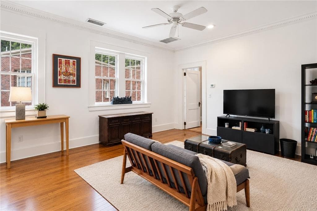 1 bedroom, 1 bathroom, 703 sq ft condominium for sale at 1 S Prado 18, Atlanta, GA 30309 — photo 6