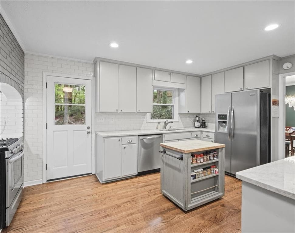 4 bedroom, 3 bathroom, 2,075 sq ft single family residence for sale at 2477 Midvale Court, Tucker, GA 30084 — photo 9