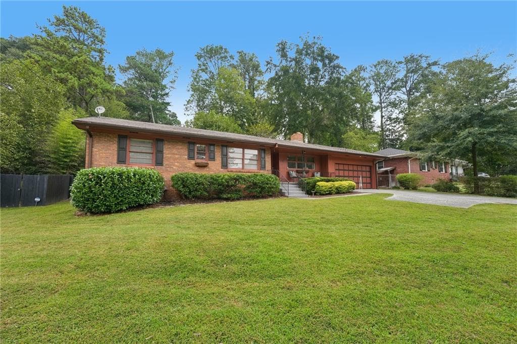 3 bedroom, 2 bathroom, 1,456 sq ft single family residence for sale at 4182 Briarcliff Road, Atlanta, GA 30345 — photo 2