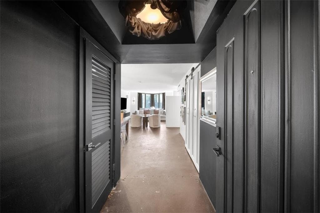 2 bedroom, 2 bathroom, 1,228 sq ft condominium for sale at 2870 Pharr Court South 205, Atlanta, GA 30305 — photo 2