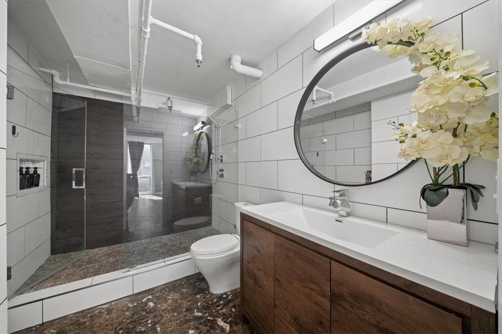 2 bedroom, 2 bathroom, 1,228 sq ft condominium for sale at 2870 Pharr Court South 205, Atlanta, GA 30305 — photo 8