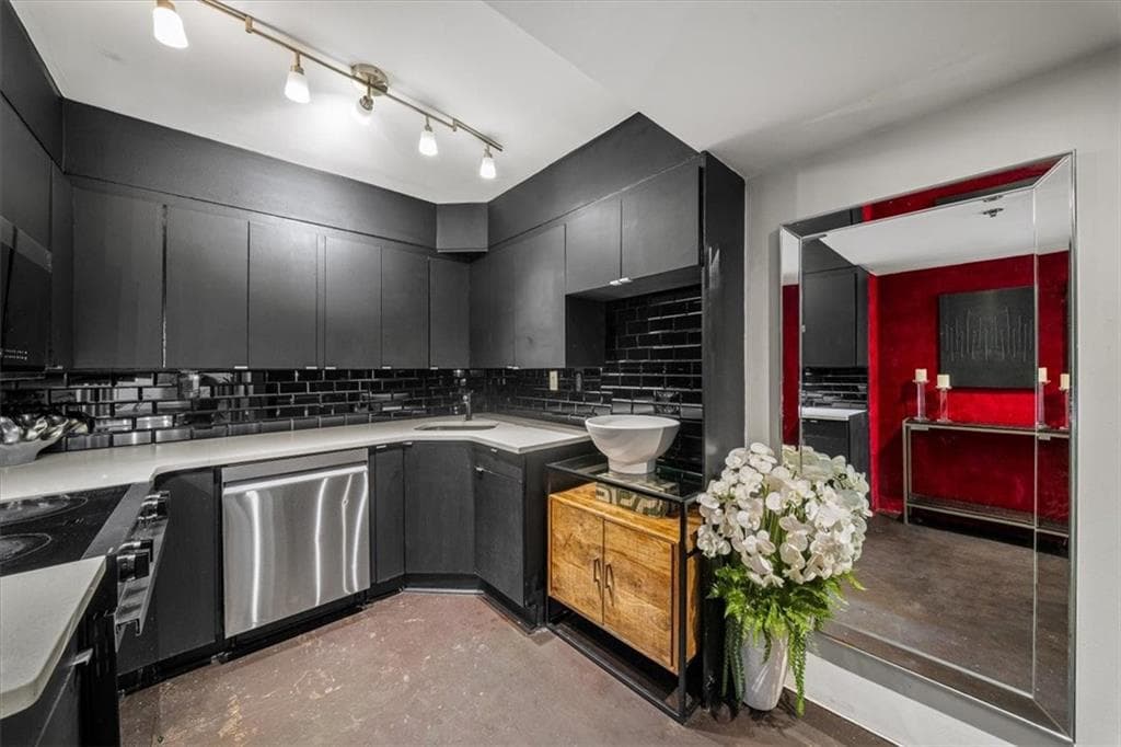 2 bedroom, 2 bathroom, 1,228 sq ft condominium for sale at 2870 Pharr Court South 205, Atlanta, GA 30305 — photo 10