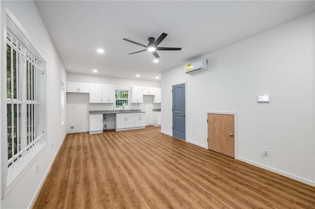 2 bedroom, 2 bathroom, 948 sq ft single family residence for sale at 1631 Burton Street, Atlanta, GA 30315 — photo 7