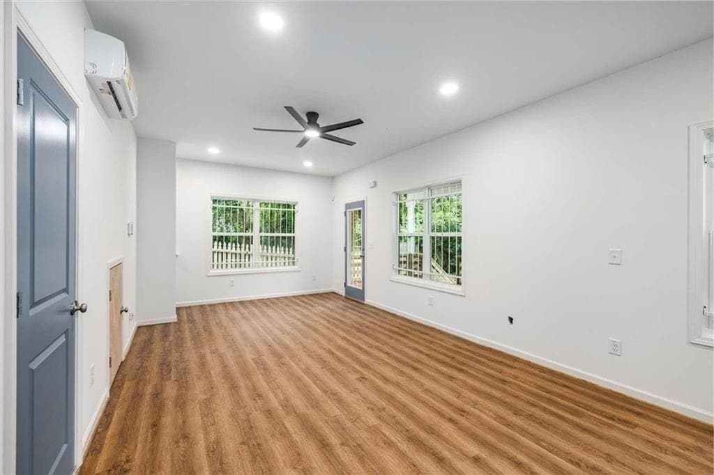 2 bedroom, 2 bathroom, 948 sq ft single family residence for sale at 1631 Burton Street, Atlanta, GA 30315 — photo 8