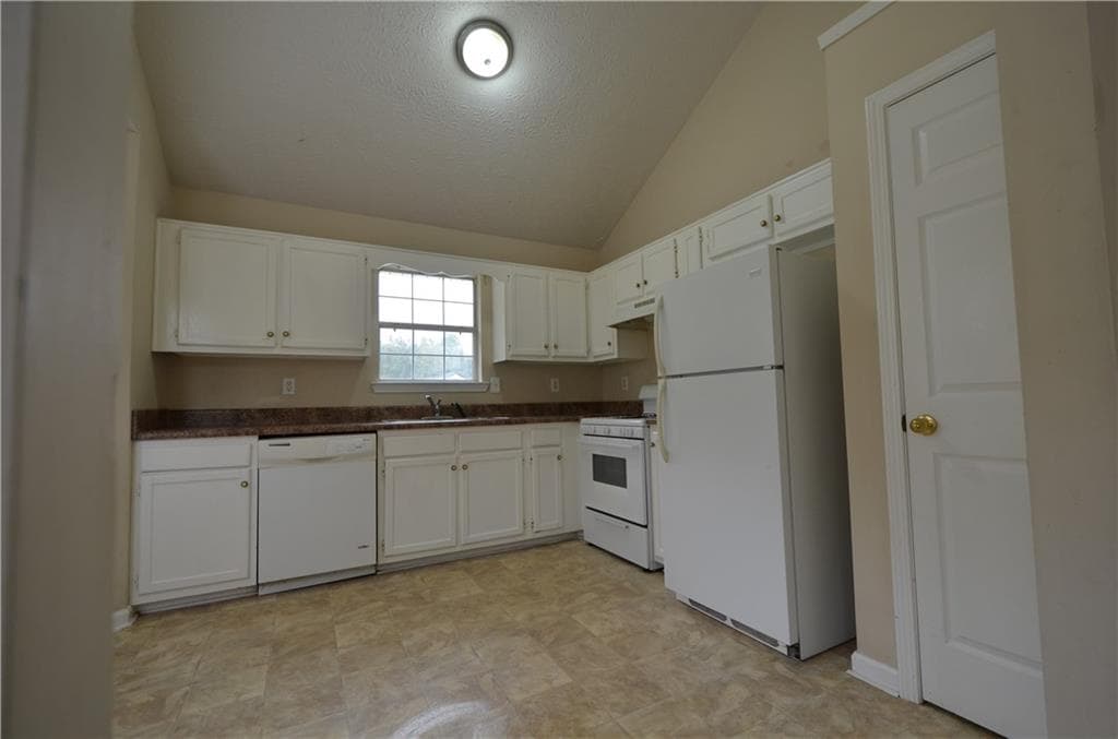 3 bedroom, 2 bathroom, 1,275 sq ft single family residence for rent at 240 Bridge Landing, Douglasville, GA 30134 for $1,800 a month — photo 7