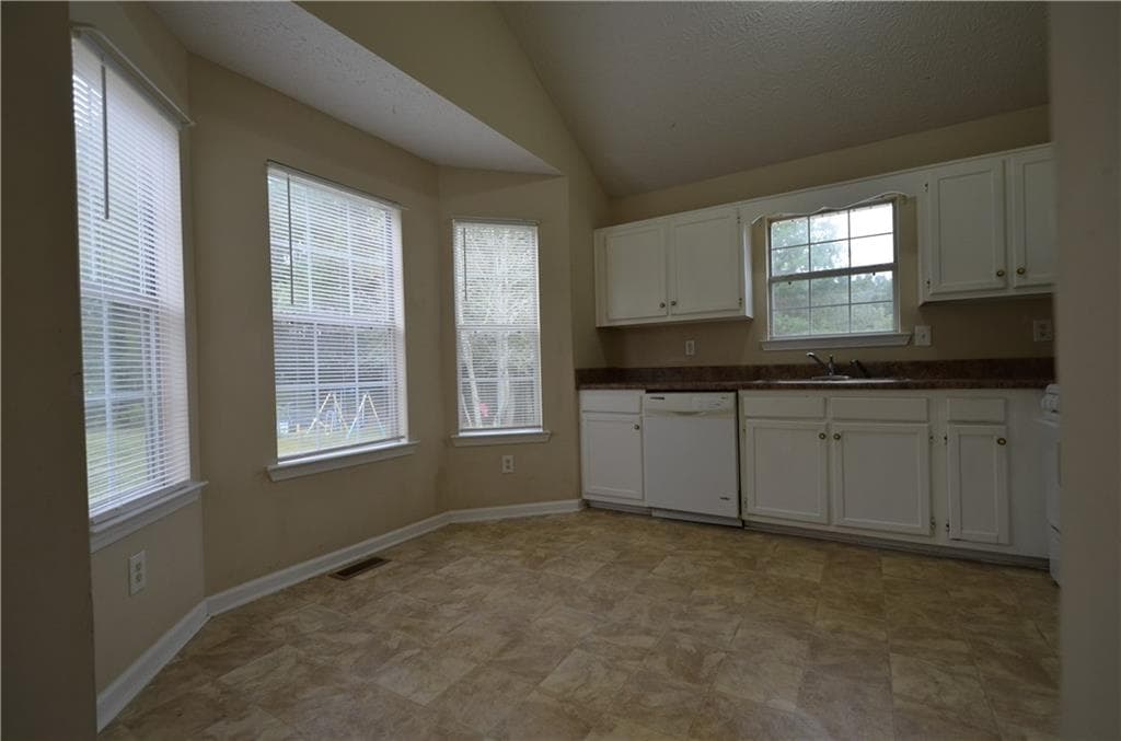 3 bedroom, 2 bathroom, 1,275 sq ft single family residence for rent at 240 Bridge Landing, Douglasville, GA 30134 for $1,800 a month — photo 8
