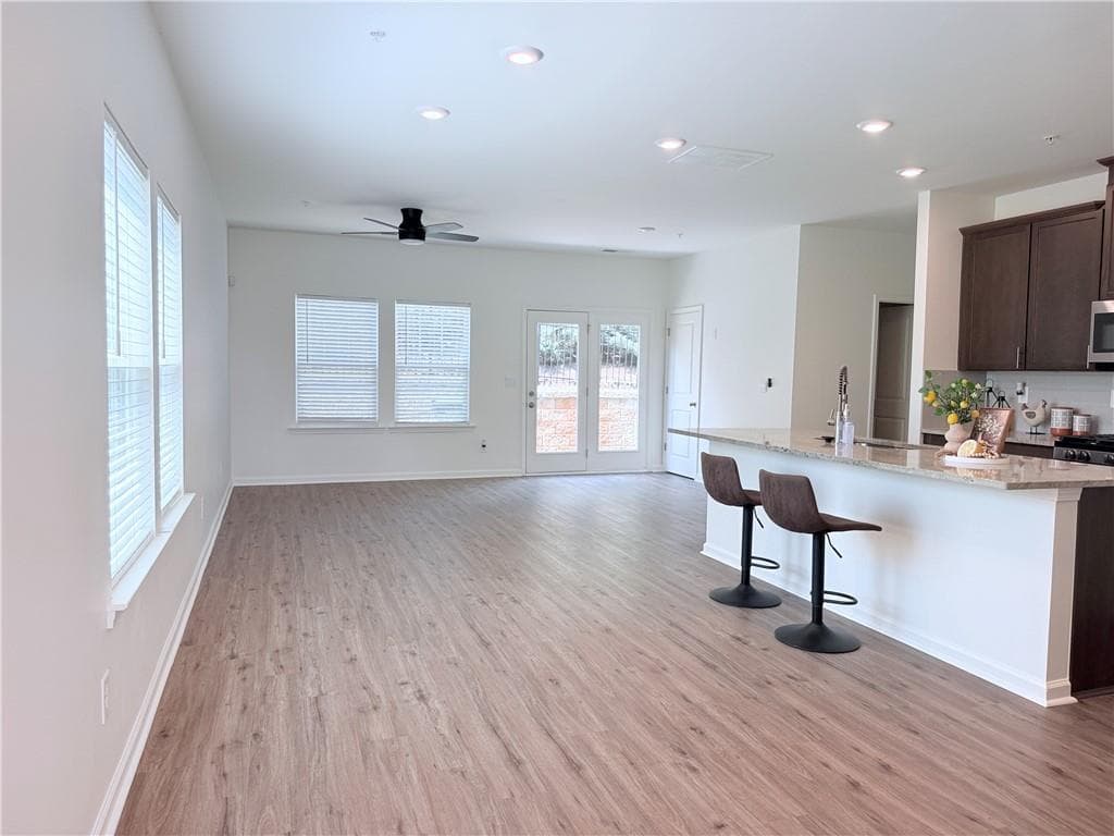 3 bedroom, 3 bathroom, 1,888 sq ft townhouse for sale at 1326 Vayda Court, Marietta, GA 30066 — photo 2