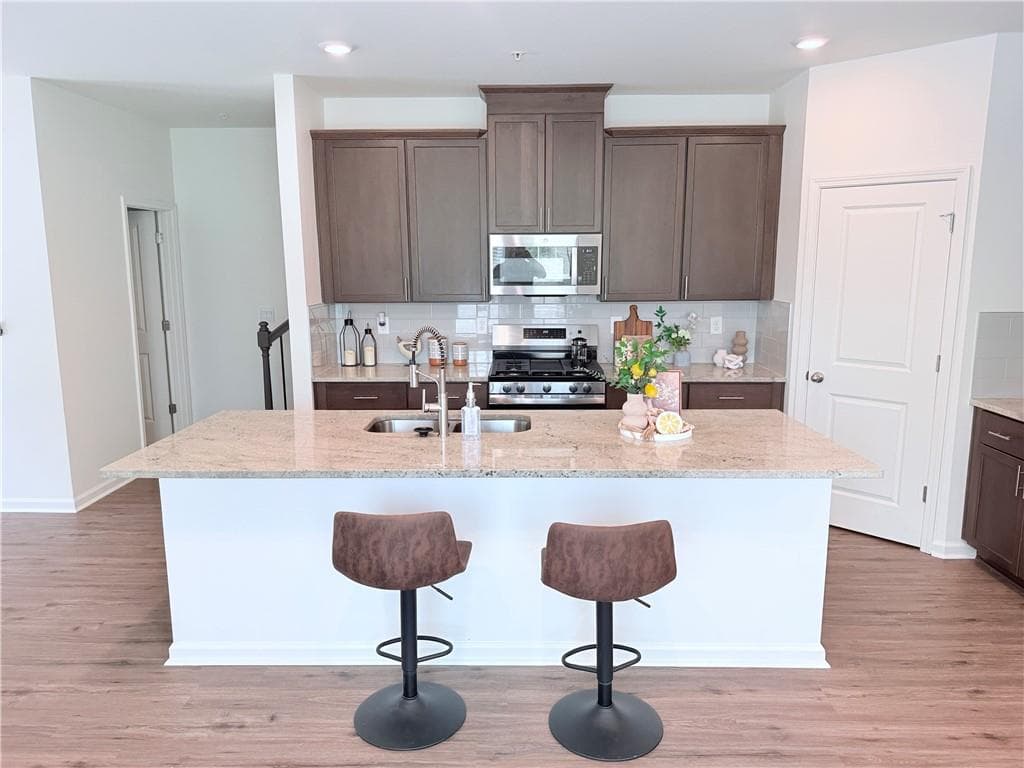 3 bedroom, 3 bathroom, 1,888 sq ft townhouse for sale at 1326 Vayda Court, Marietta, GA 30066 — photo 3